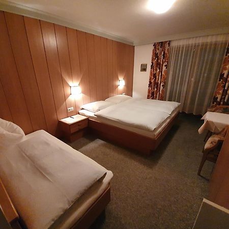 Haus Monika Und Haus Claudia Hotel Майерхофен Екстериор снимка