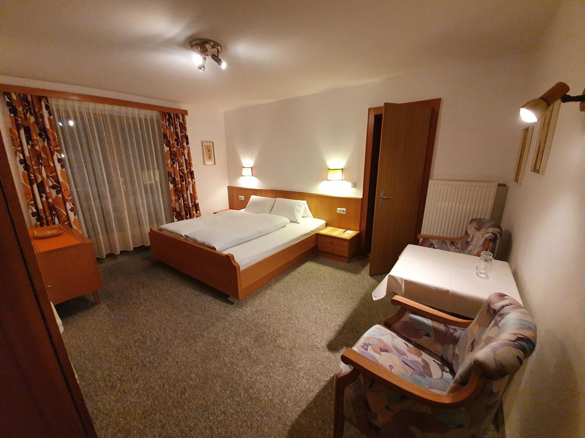 Haus Monika Und Haus Claudia Hotel Майерхофен Екстериор снимка