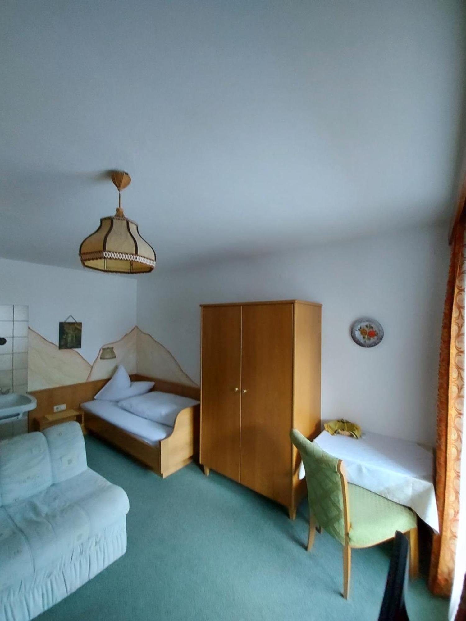 Haus Monika Und Haus Claudia Hotel Майерхофен Екстериор снимка