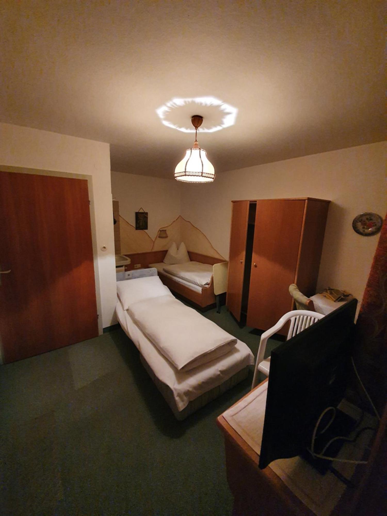 Haus Monika Und Haus Claudia Hotel Майерхофен Екстериор снимка