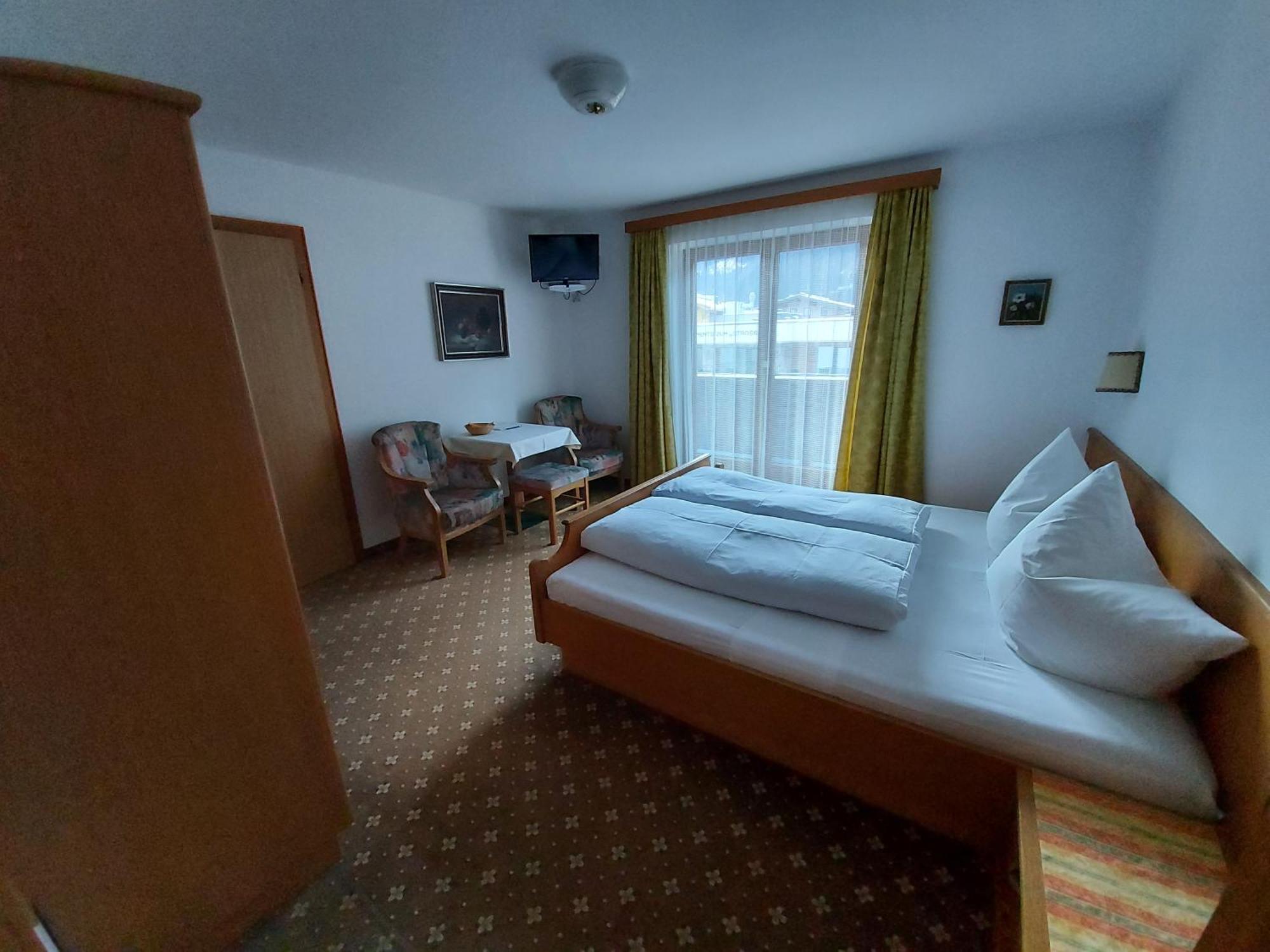 Haus Monika Und Haus Claudia Hotel Майерхофен Екстериор снимка