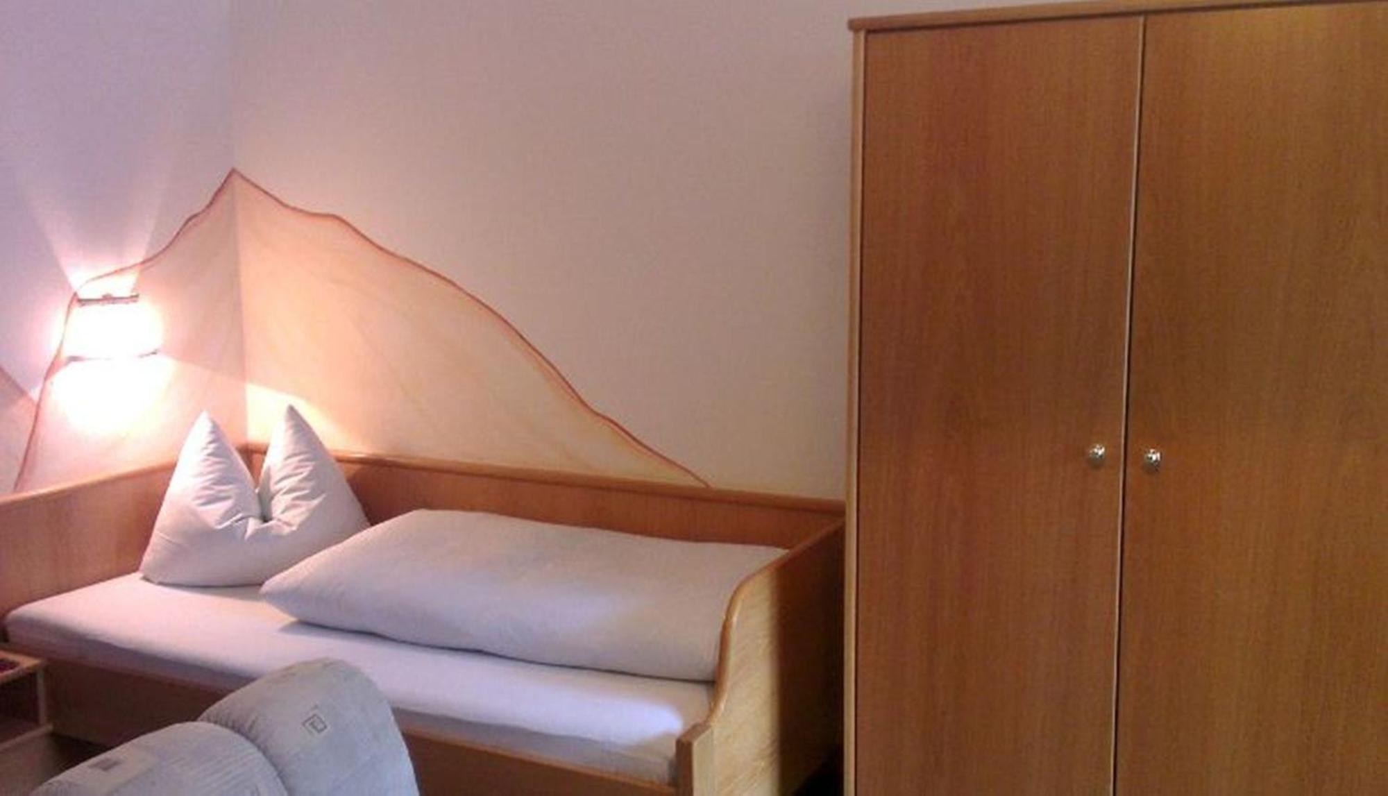 Haus Monika Und Haus Claudia Hotel Майерхофен Стая снимка