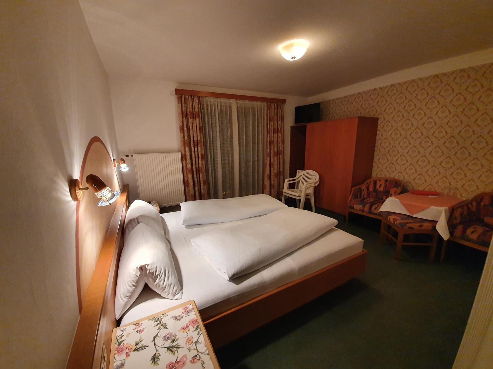 Haus Monika Und Haus Claudia Hotel Майерхофен Екстериор снимка