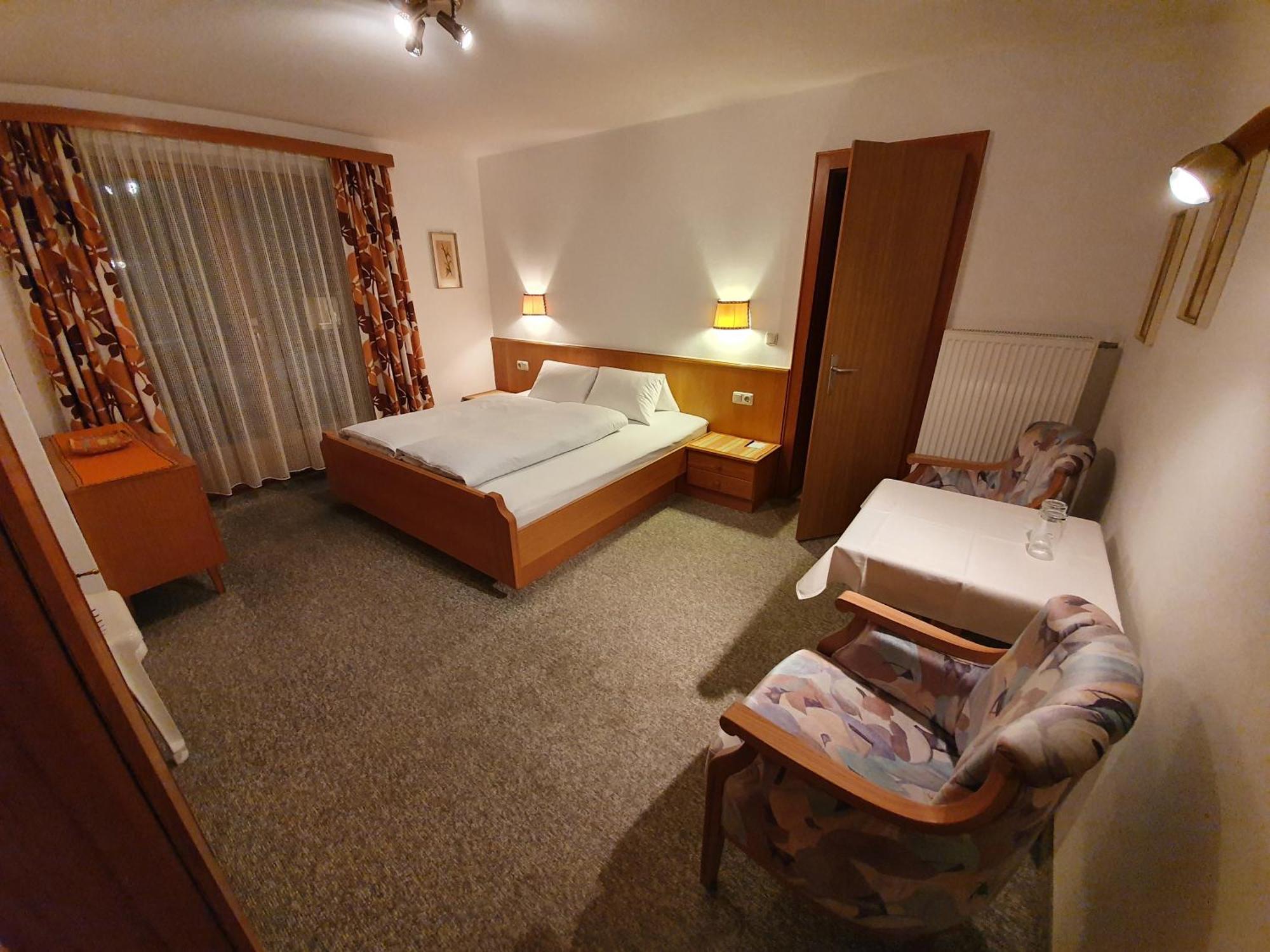 Haus Monika Und Haus Claudia Hotel Майерхофен Екстериор снимка