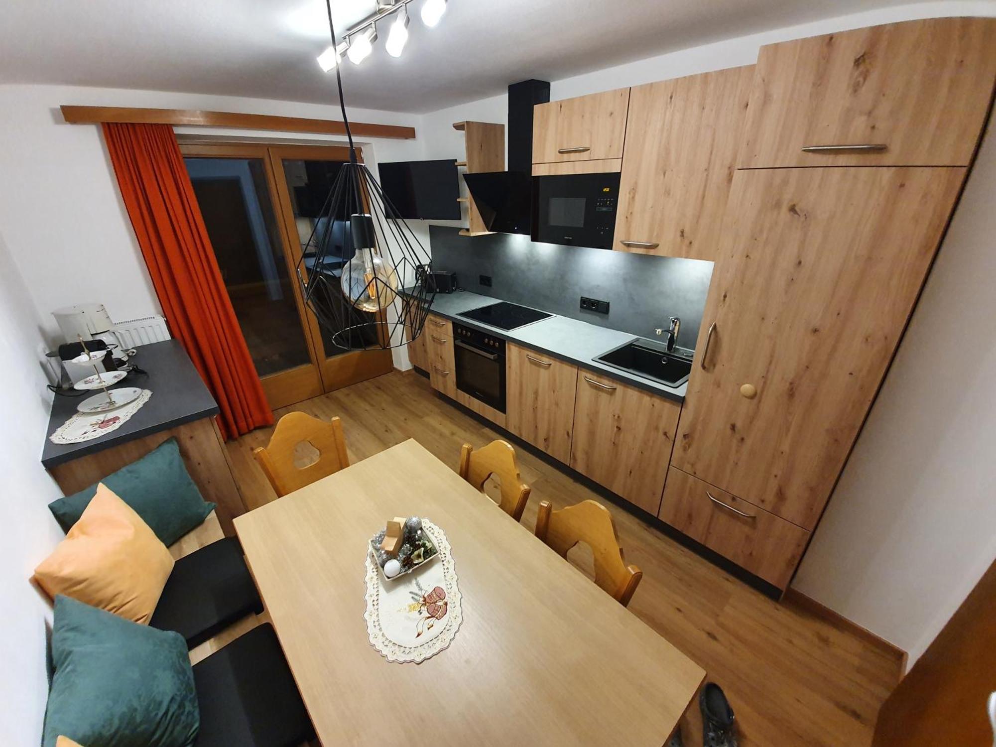 Haus Monika Und Haus Claudia Hotel Майерхофен Екстериор снимка